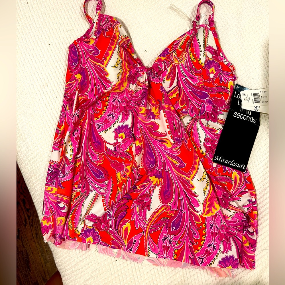 NWT Miraclesuit Tankini Top, Size 16